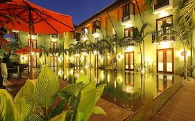 Harris Hotel Kuta Tuban Bali